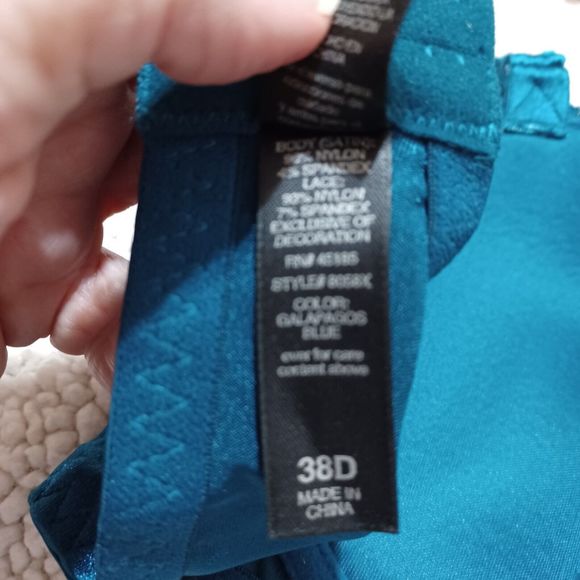 Secret Treasures Blue Green Lace Underwire Bra Sz 38D Nylon & Spandex Padded - Picture 8 of 9